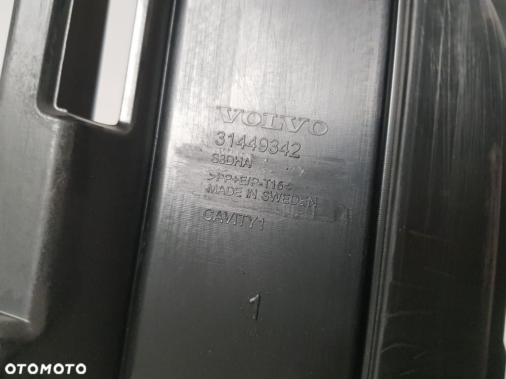 NOWA KRATKA ATRAPA SRODKOWA VOLVO XC40 2 17-22 PDC W ZDERZAK PRZÓD PRZEDNIA 31449342 - 4