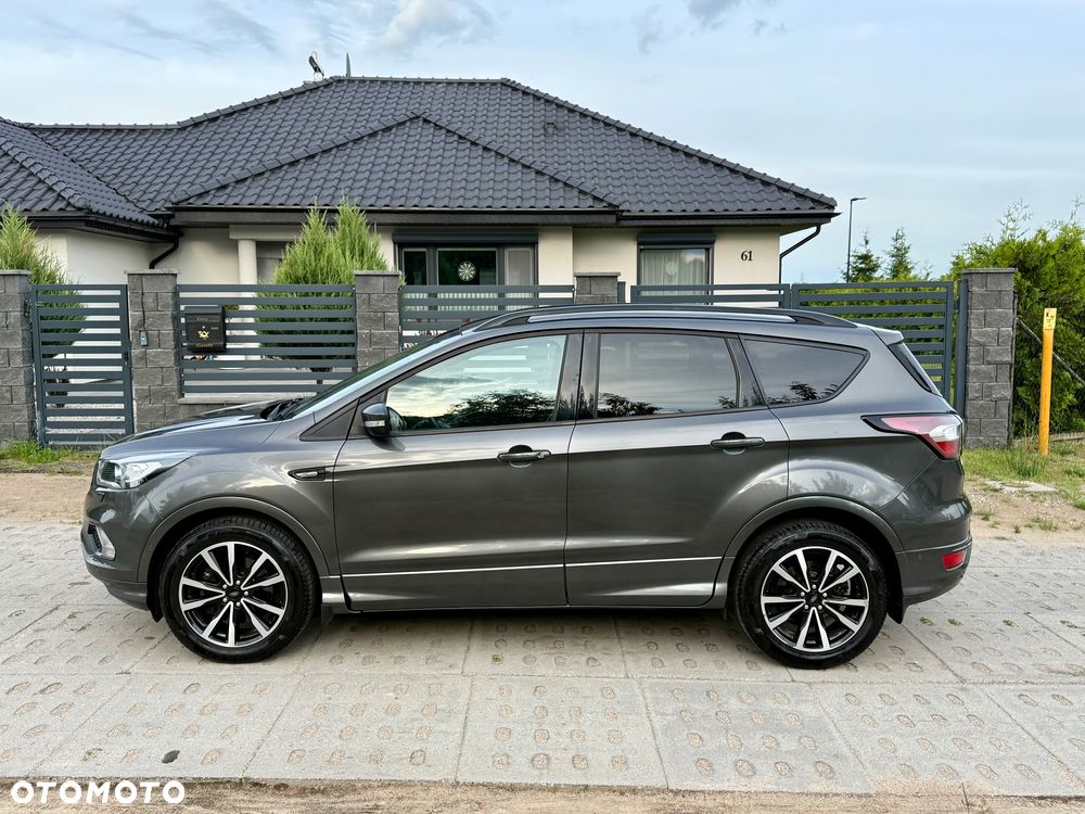Ford Kuga 2.0 TDCi 2x4 ST-Line - 4