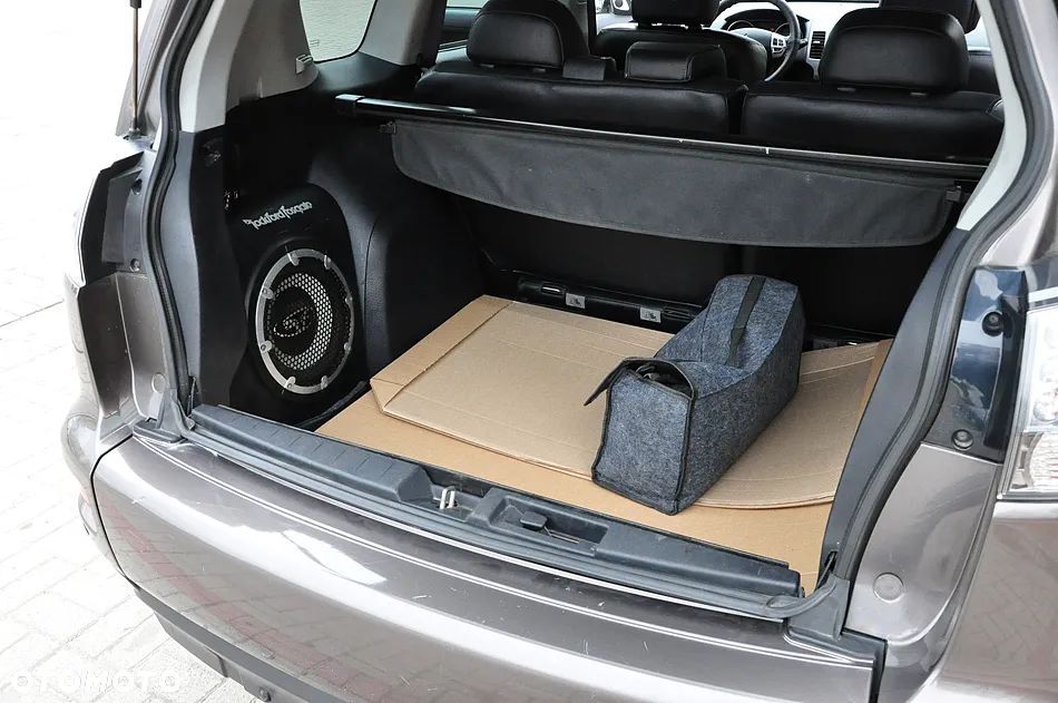 Mitsubishi Outlander - 33