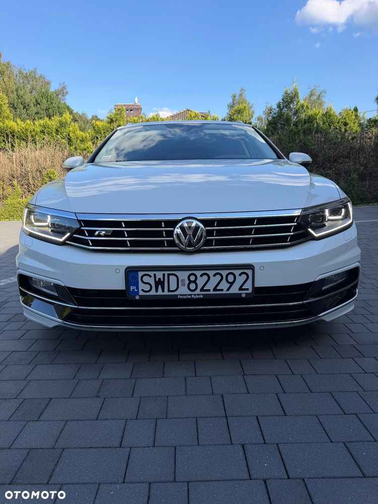 Volkswagen Passat - 12