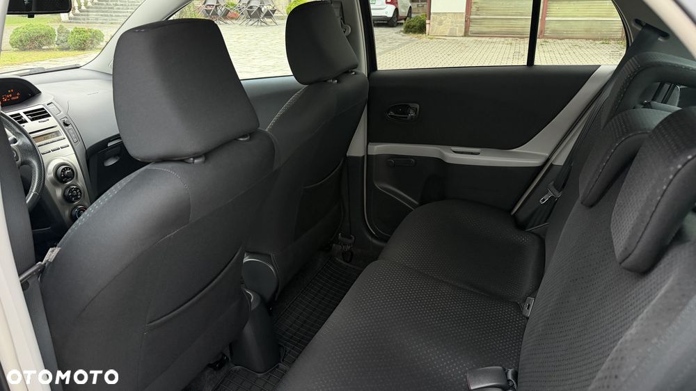 Toyota Yaris 1.33 VVT-i Life - 37