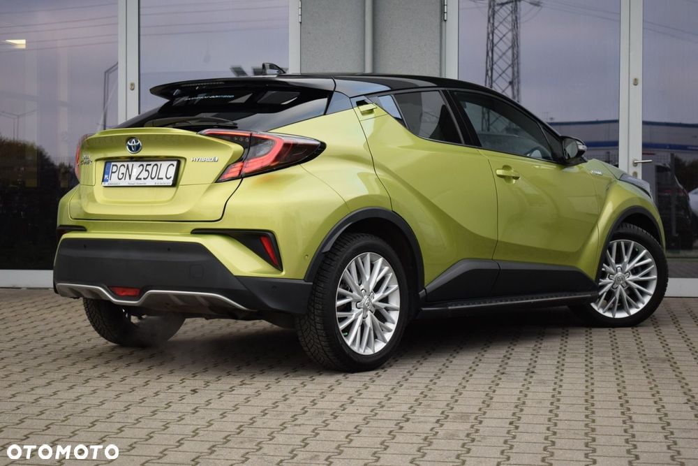 Toyota C-HR 1.8 Hybrid Neon Lime powered by JBL - 2