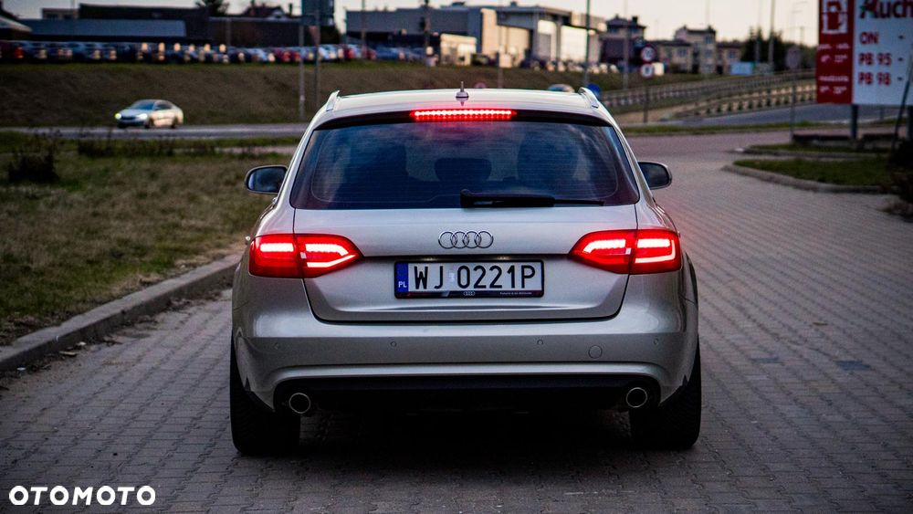 Audi A4 Avant - 4
