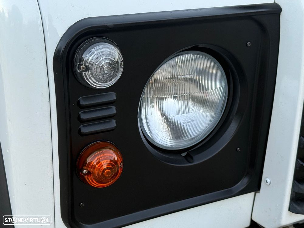 Land Rover Defender 110 DPF E - 15