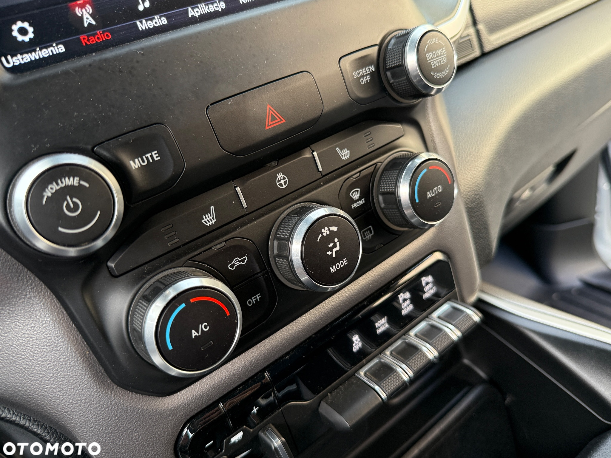 Dodge RAM 1500 5.7 4x4 - 35
