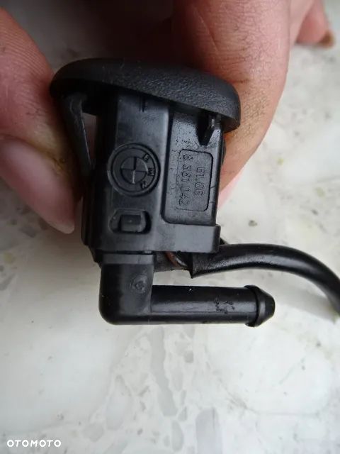 DYSZA SPRYSKIWACZY MASKI BMW E39 NR14 - 2