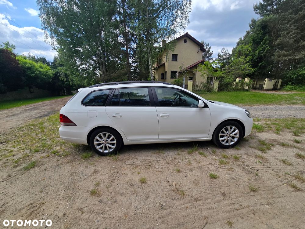 Volkswagen Golf 1.6 TDI DPF Highline - 26