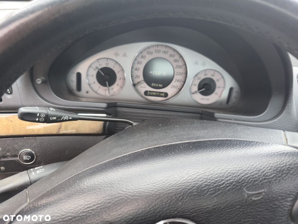 Mercedes-Benz Klasa E - 9