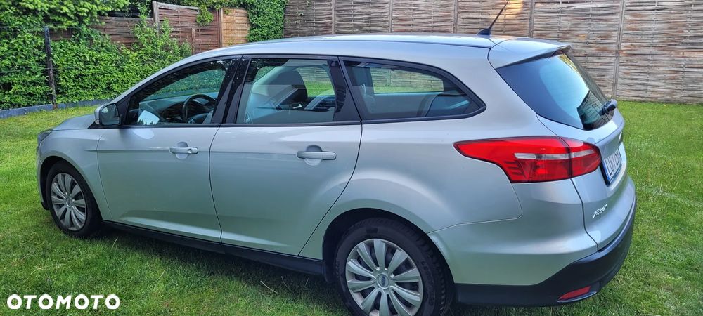 Ford Focus 1.5 EcoBoost SYNC Edition ASS - 2