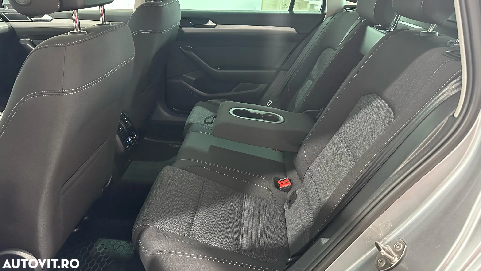 Volkswagen Passat 1.5 TSI ACT DSG Highline - 5