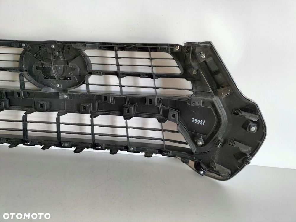Atrapa kratka grill TOYOTA HILUX 8 VIII LIFT 20- - 8