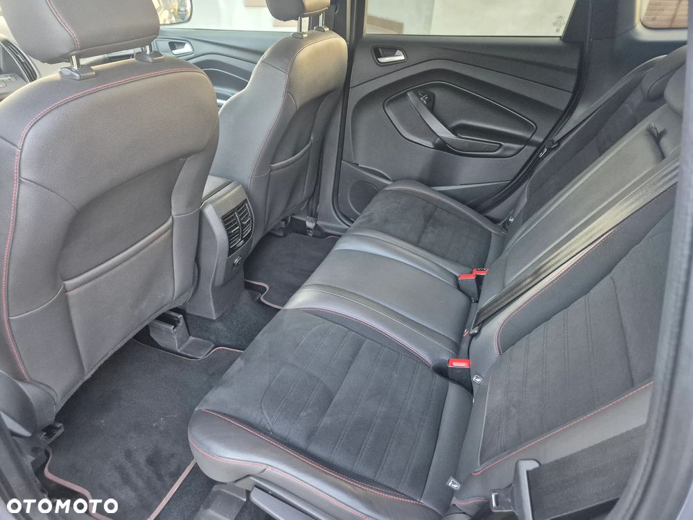 Ford Kuga 2.0 TDCi 4x4 ST-Line - 18