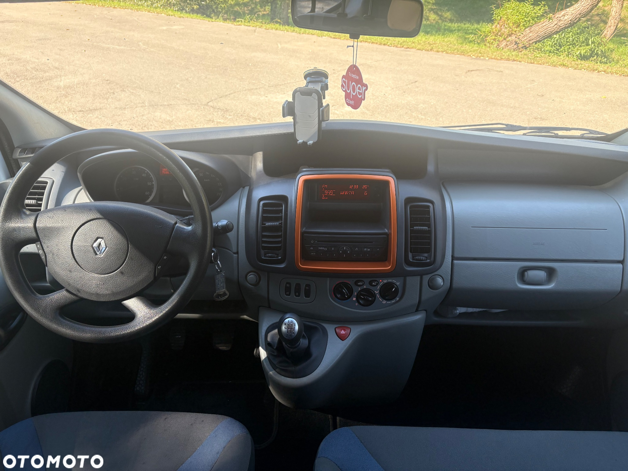 Renault Trafic 2.0 dCi 115 Combi L1H1 - 11