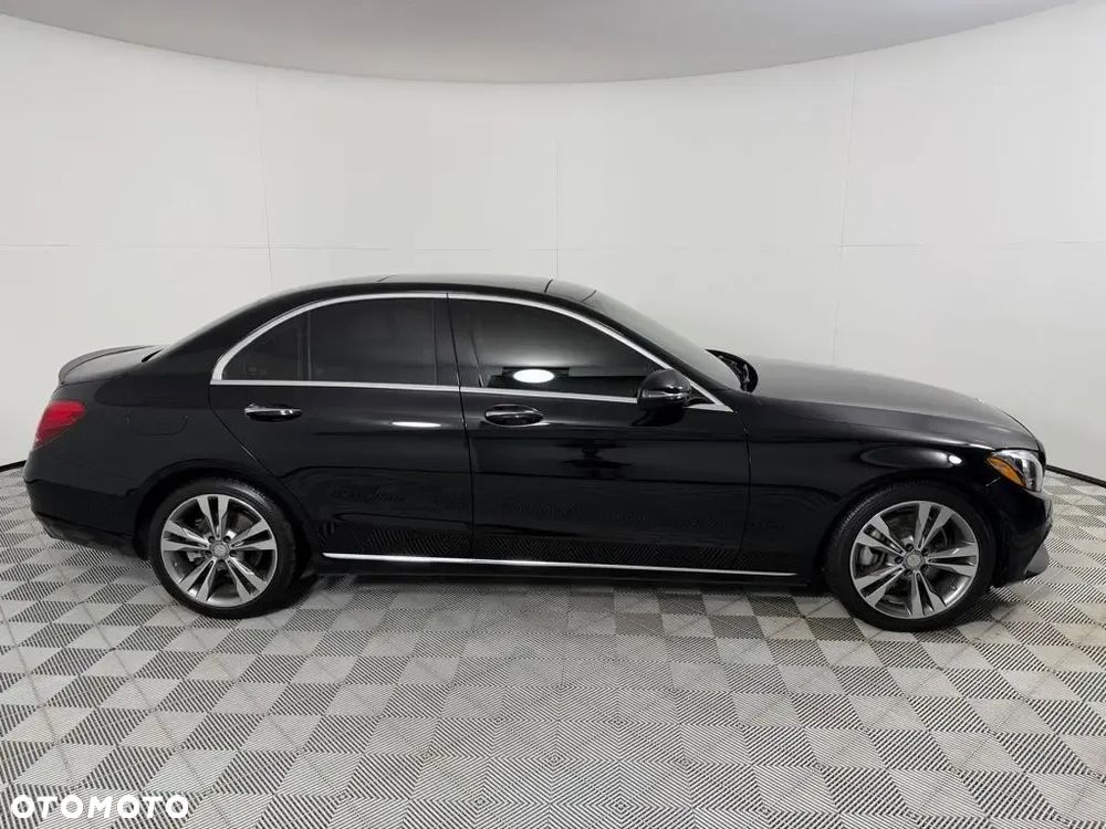 Mercedes-Benz Klasa C 300 7G-TRONIC AMG Line - 2