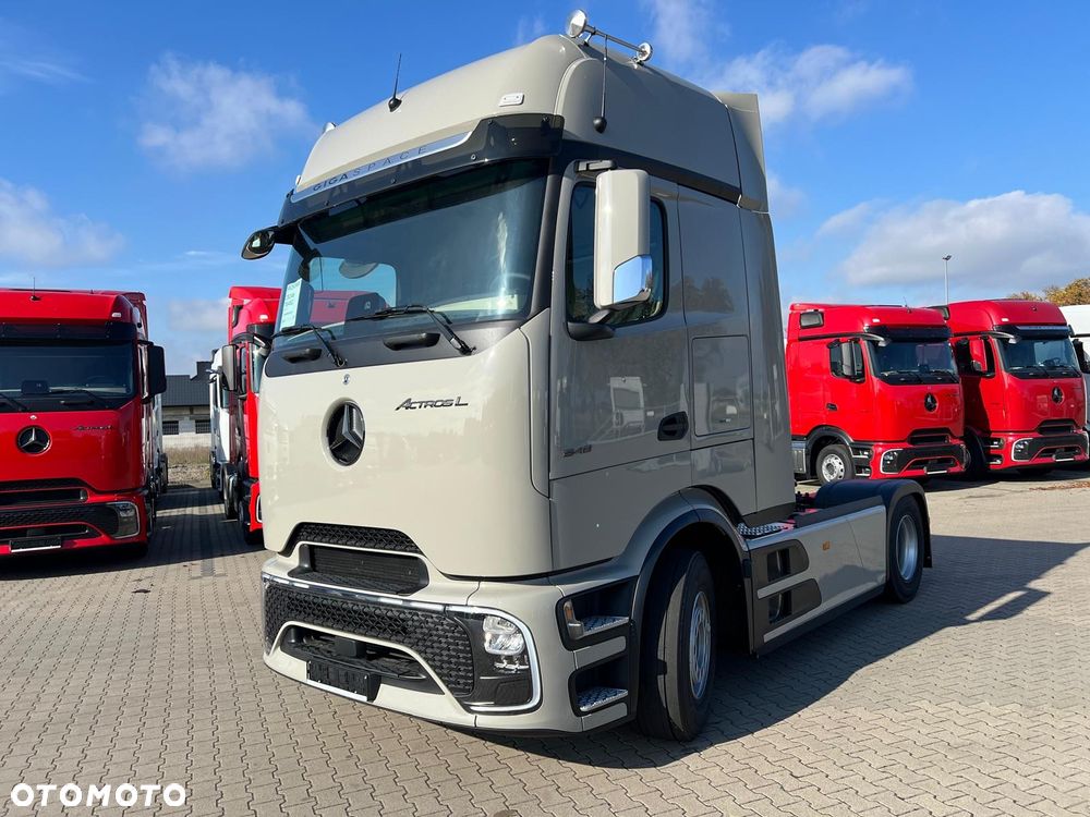 Mercedes-Benz Actros - 11