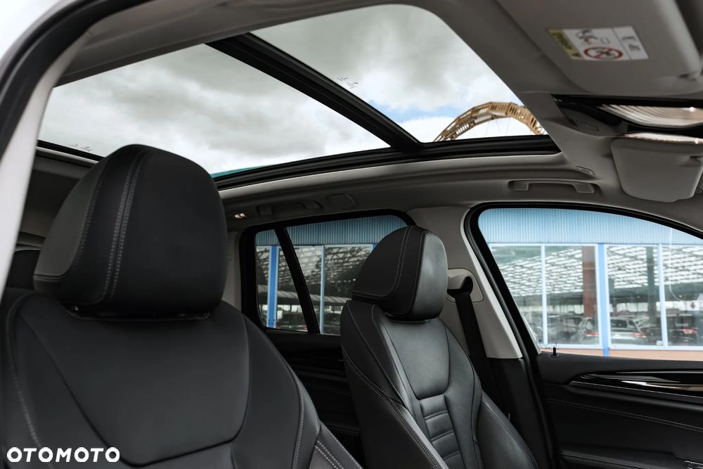 BMW X3 sDrive18d sport - 28