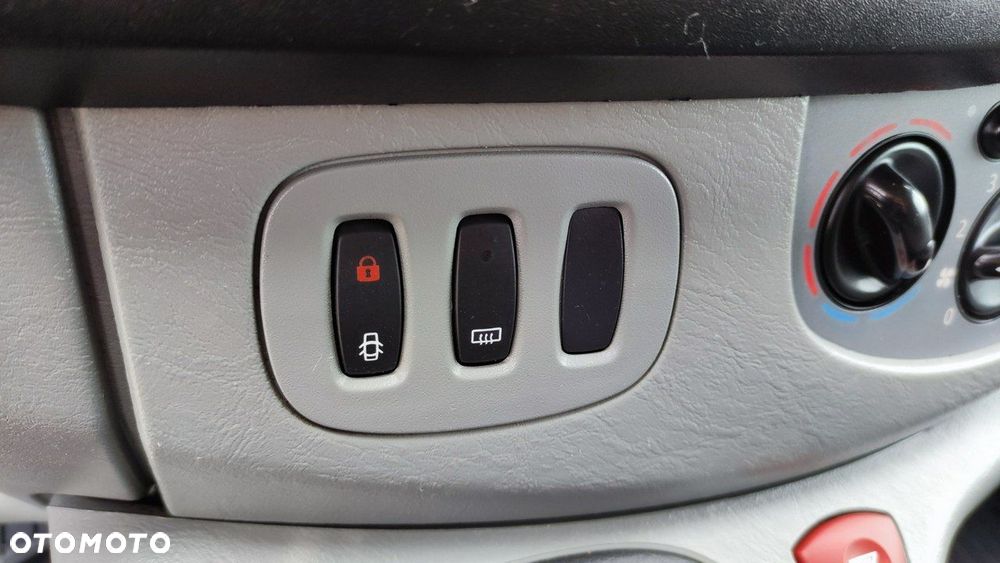 Renault Trafic - 31