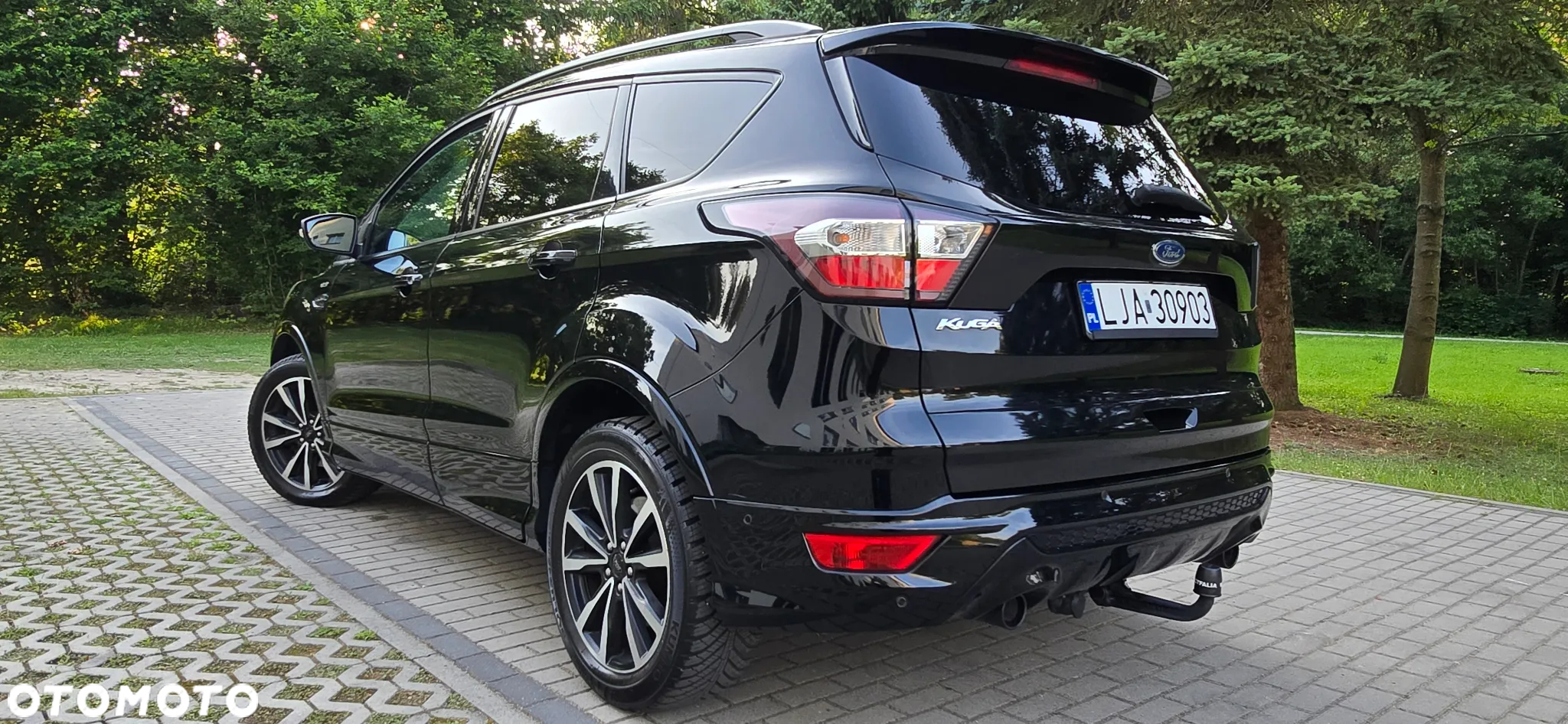 Ford Kuga 2.0 TDCi 2x4 ST-Line - 2