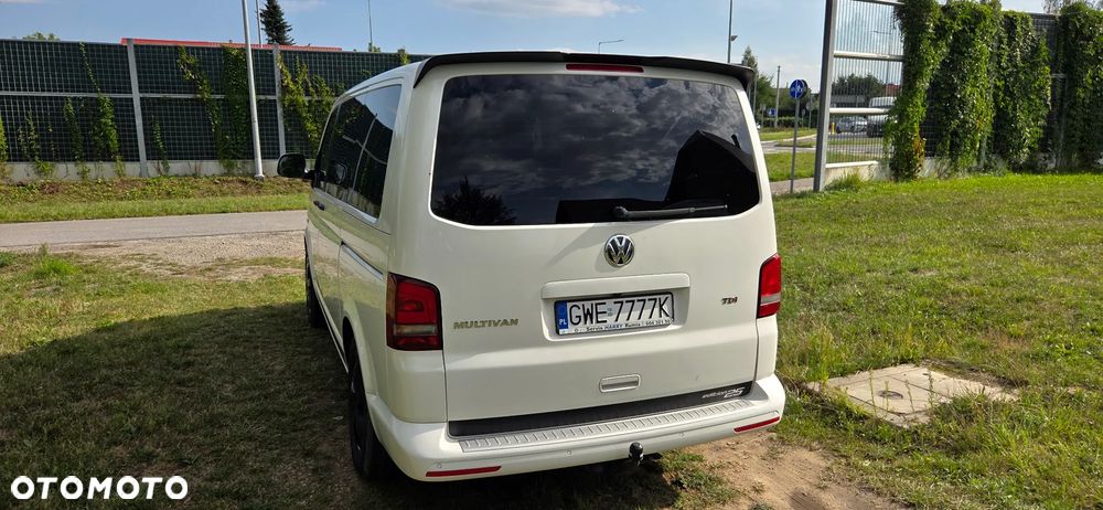 Volkswagen Multivan - 24