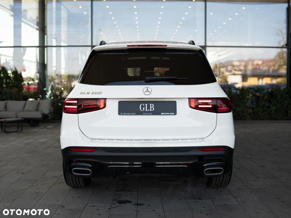 Mercedes-Benz GLB - 5