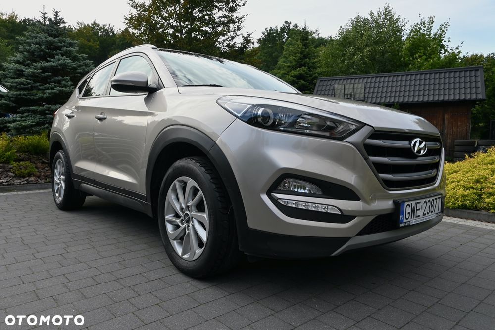 Hyundai Tucson 1.7 CRDI BlueDrive Comfort 2WD - 11
