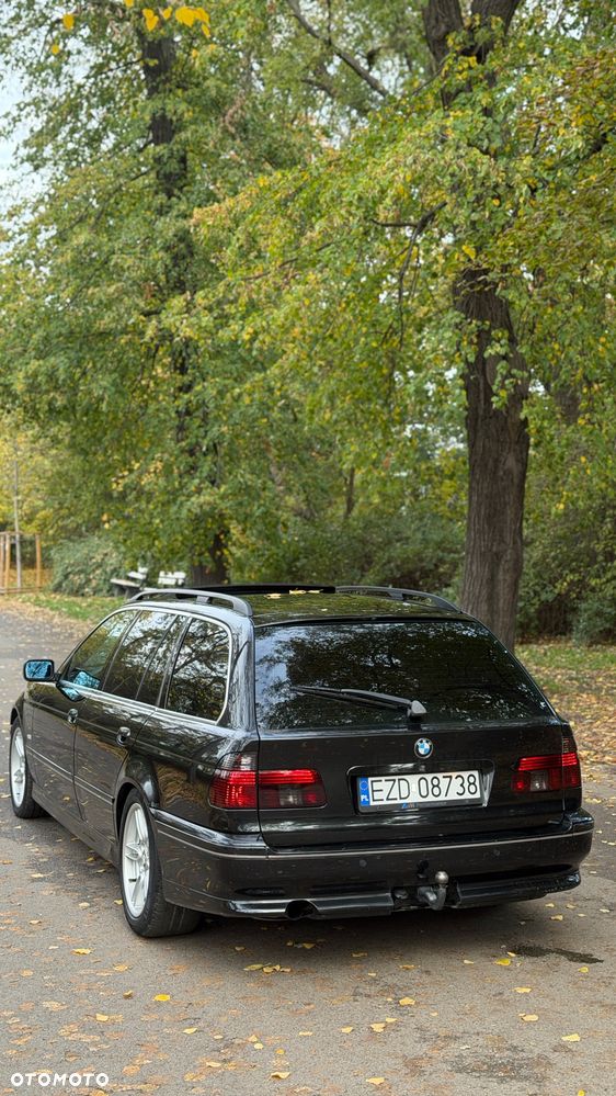 BMW 5 Series 2002 photo 4