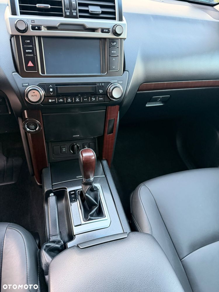 Toyota Land Cruiser 3.0 D-4D Automatik Executive - 17