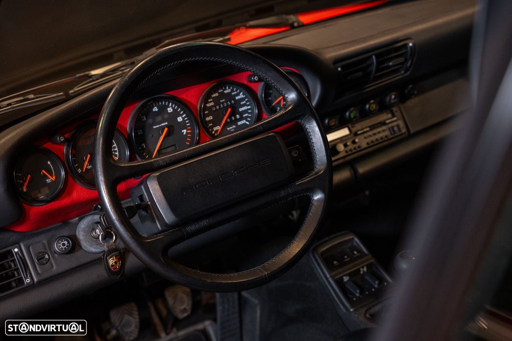Porsche 911 (964) - 24