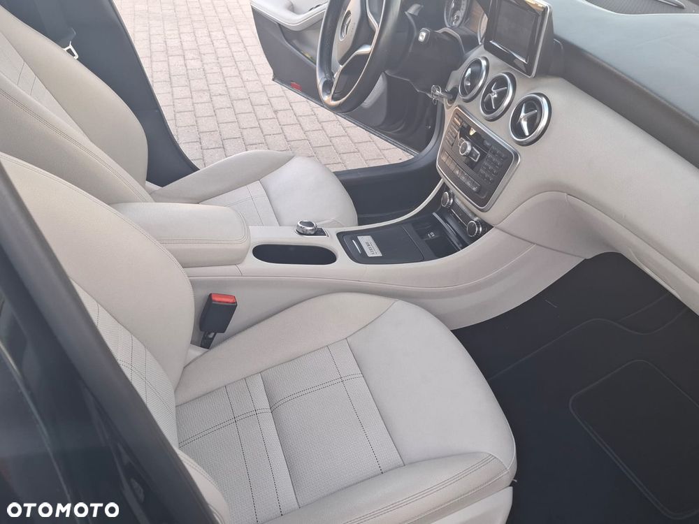 Mercedes-Benz Klasa A 250 7G-DCT Motorsport Edition - 7