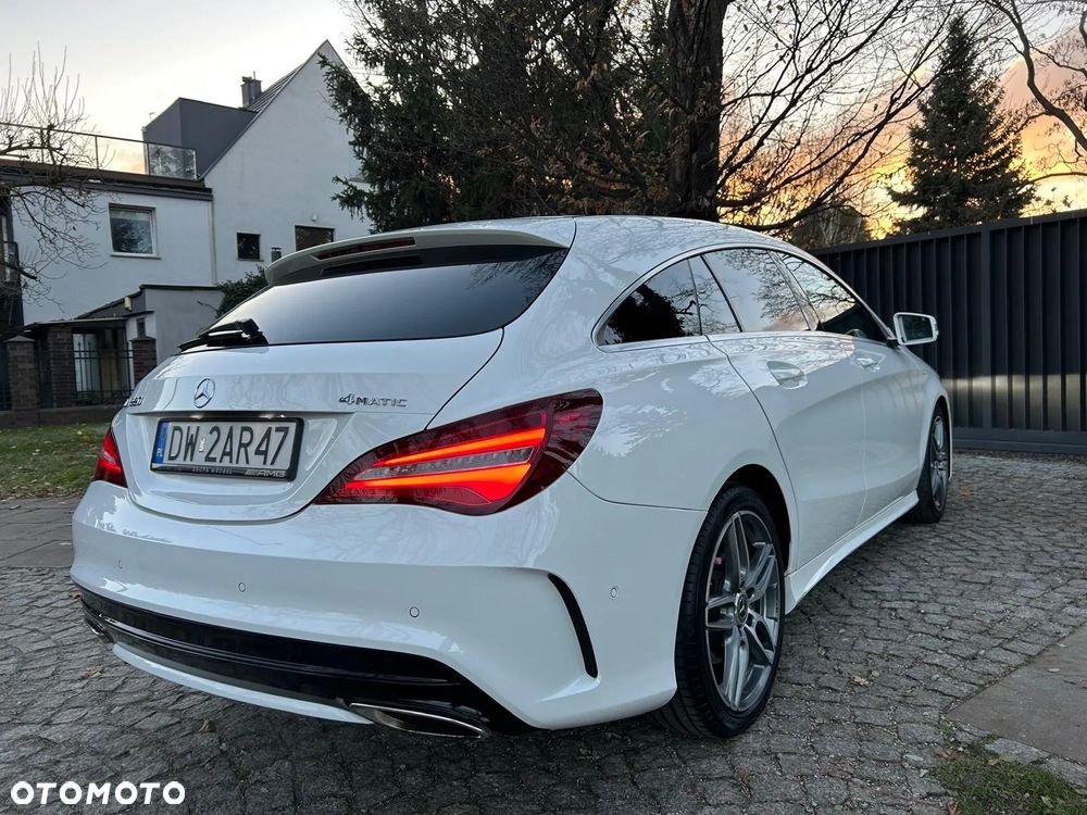 Mercedes-Benz CLA 220 4Matic 7G-DCT AMG Line - 5