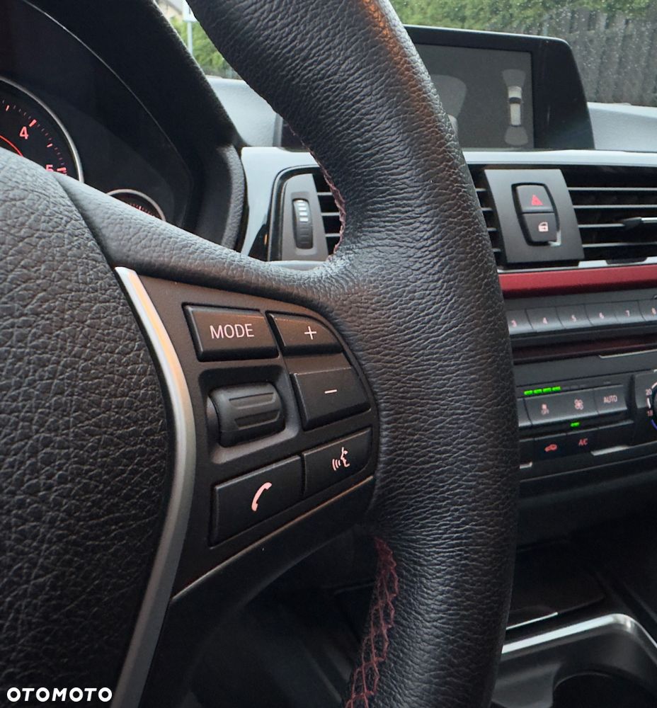 BMW Seria 3 318d Sport Line EU6 - 27