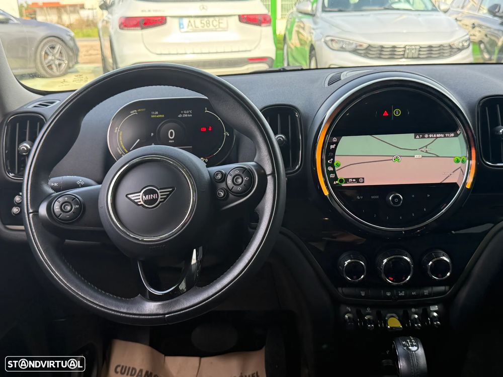 MINI Countryman Cooper SE ALL4 Auto - 23