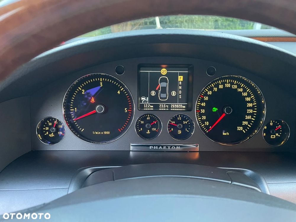 Volkswagen Phaeton 5.0 V10 TDI 4M (5 os) - 16