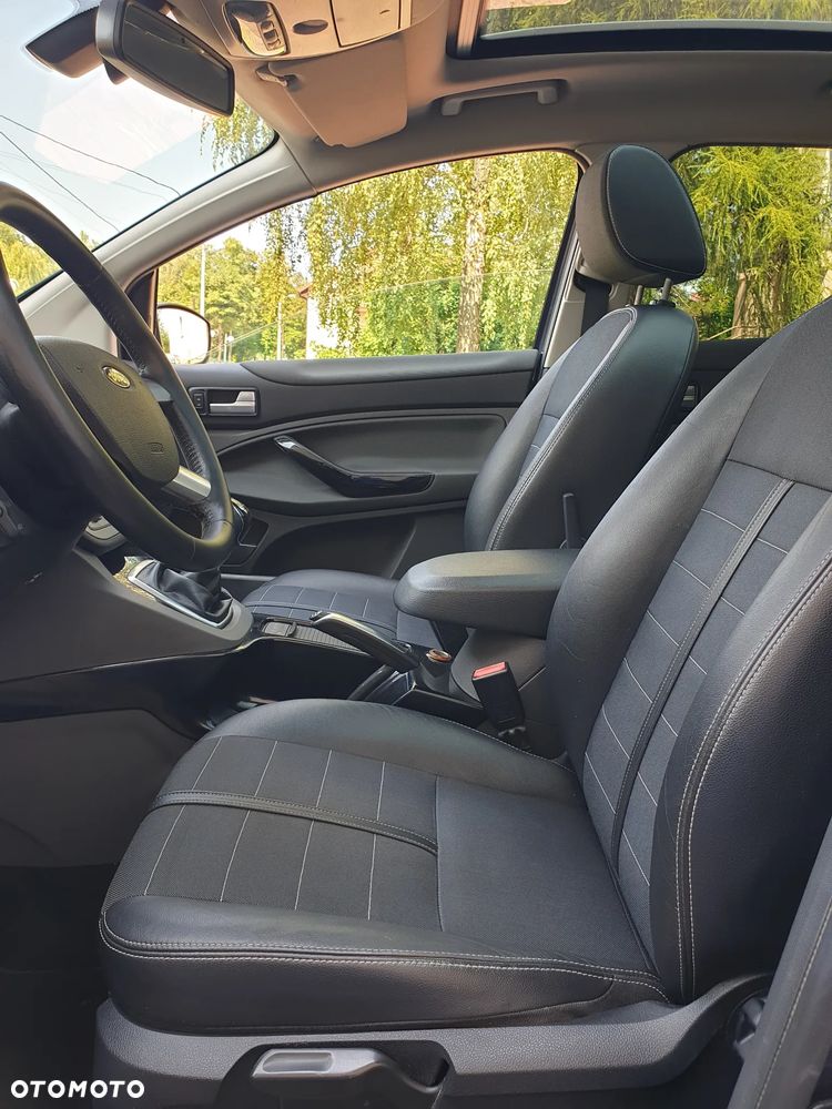 Ford Kuga 2.0 TDCi Titanium S - 24