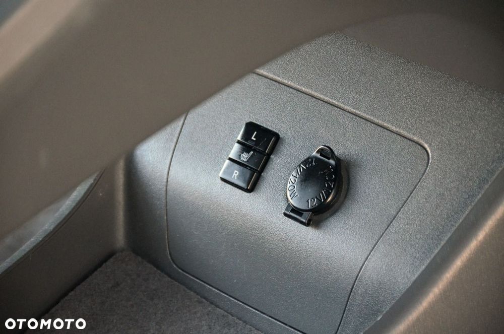 Toyota Prius - 22
