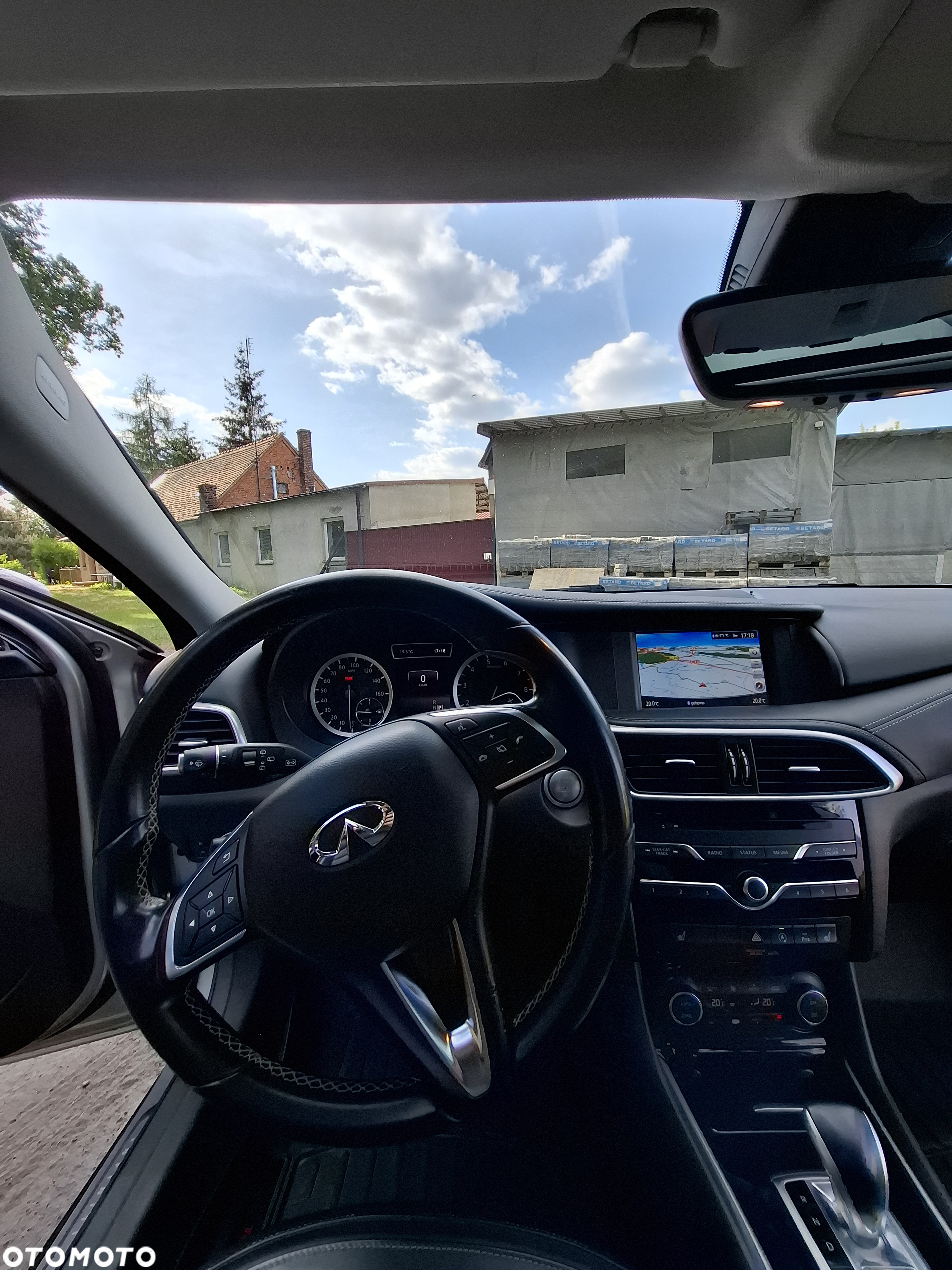 Infiniti Q30 2.0t Luxe Tech AWD 7DCT - 17