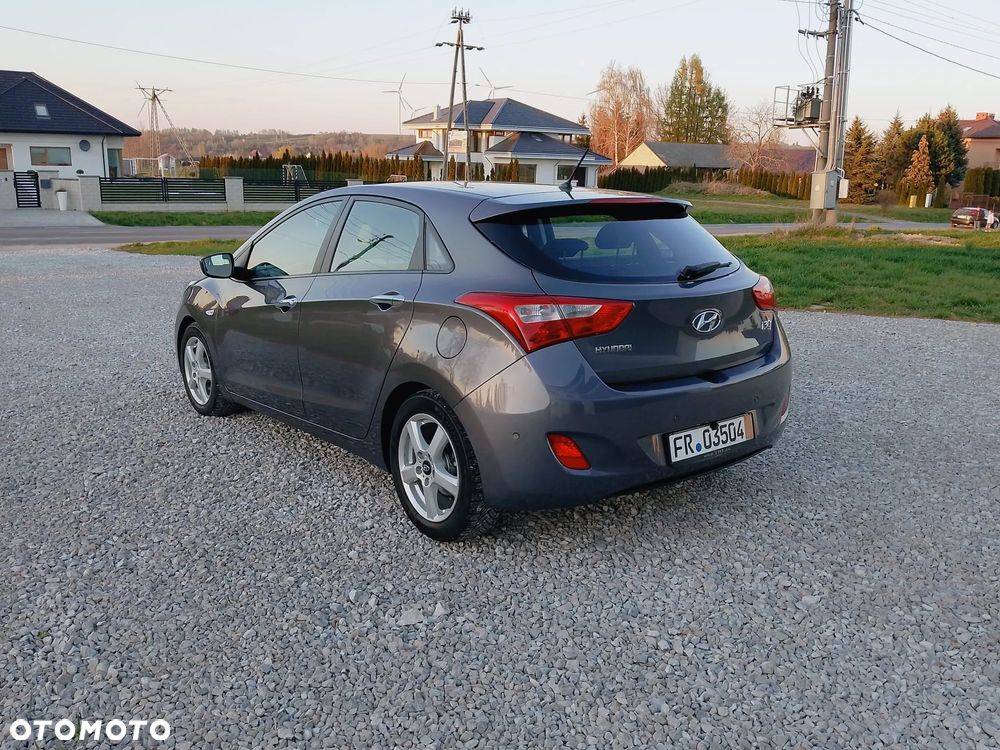Hyundai i30 blue 1.4 Classic Navigation - 3