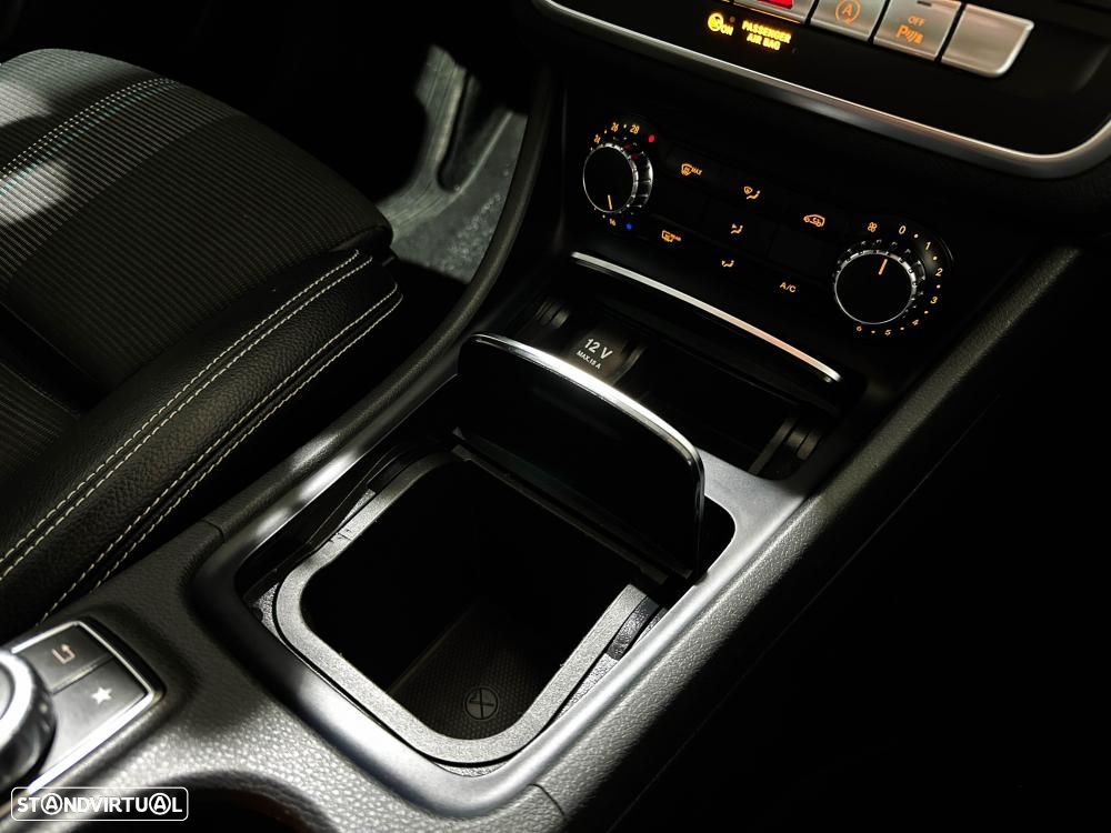 Mercedes-Benz CLA 200 d 4Matic 7G-DCT UrbanStyle Edition - 29