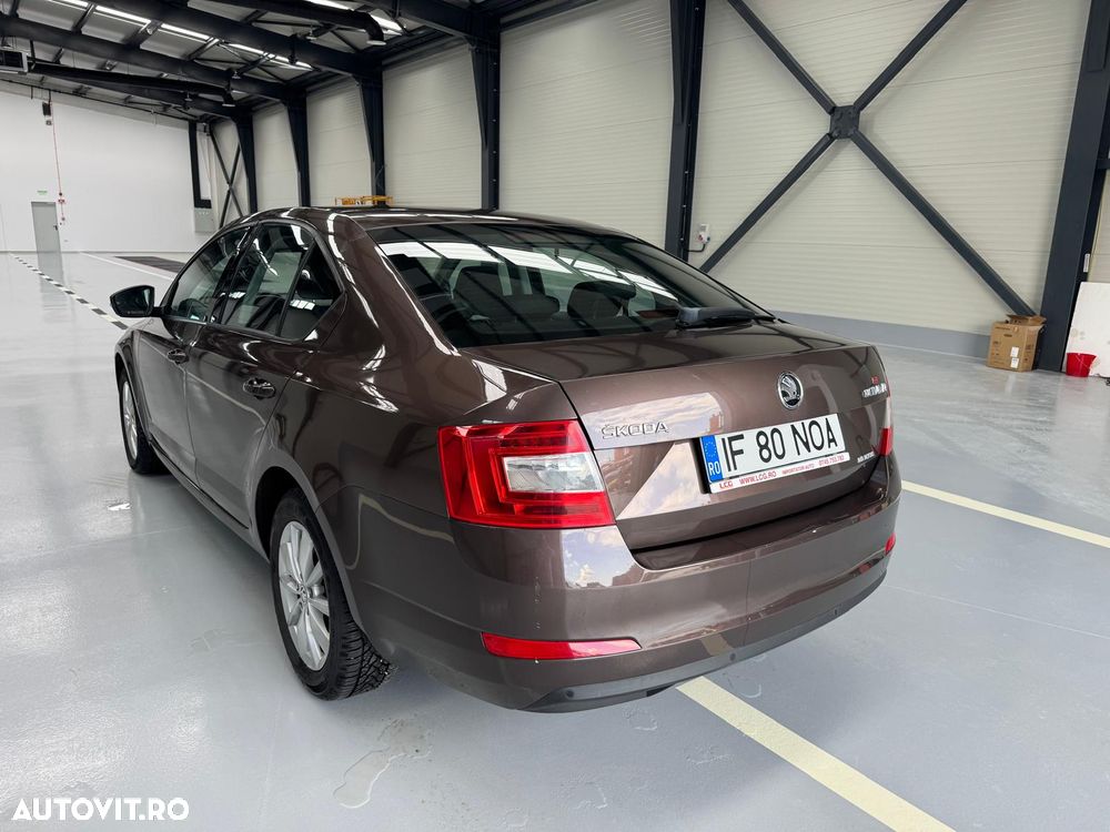 Skoda Octavia 2.0 TDI Style - 4