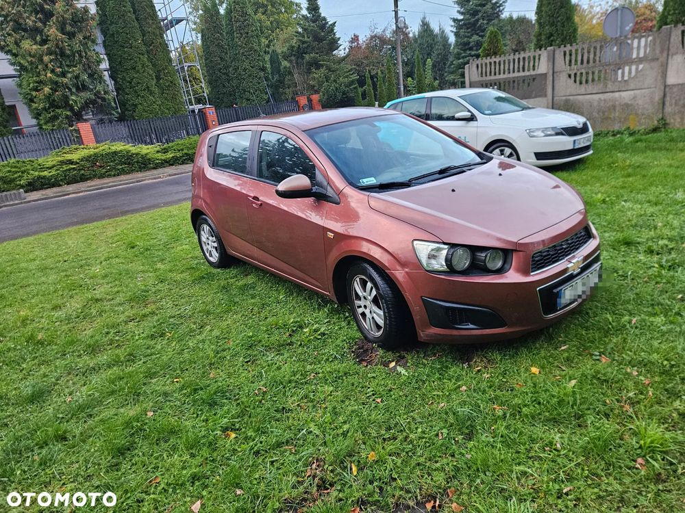 Chevrolet Aveo - 36