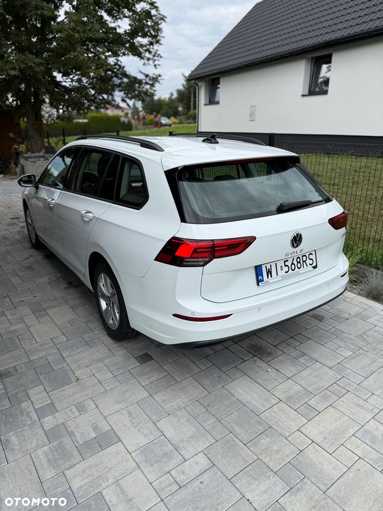 Volkswagen Golf 1.5 eTSI Life DSG - 11