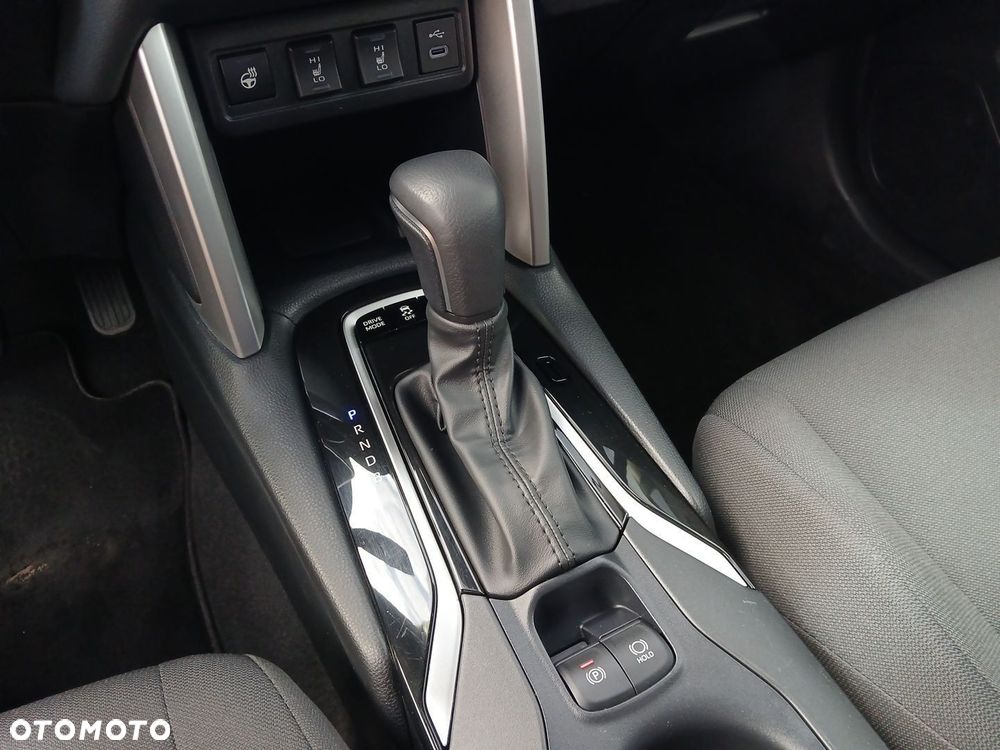 Toyota Corolla Cross - 36