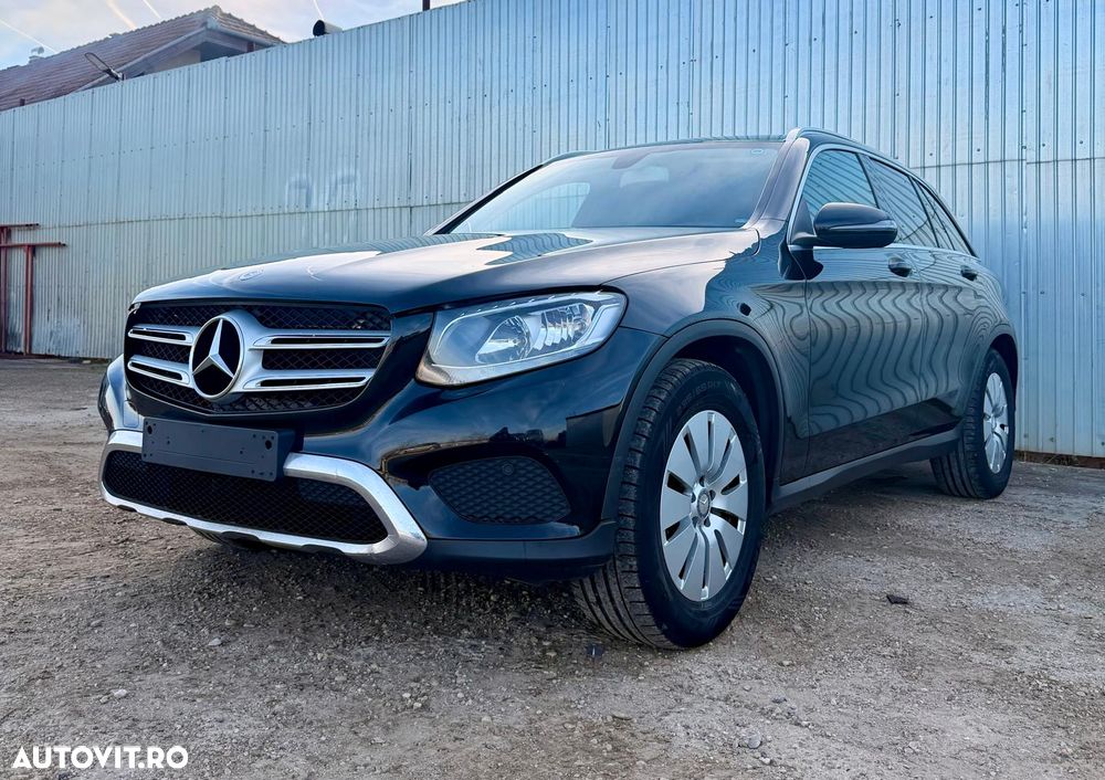 Mercedes-Benz GLC - 21