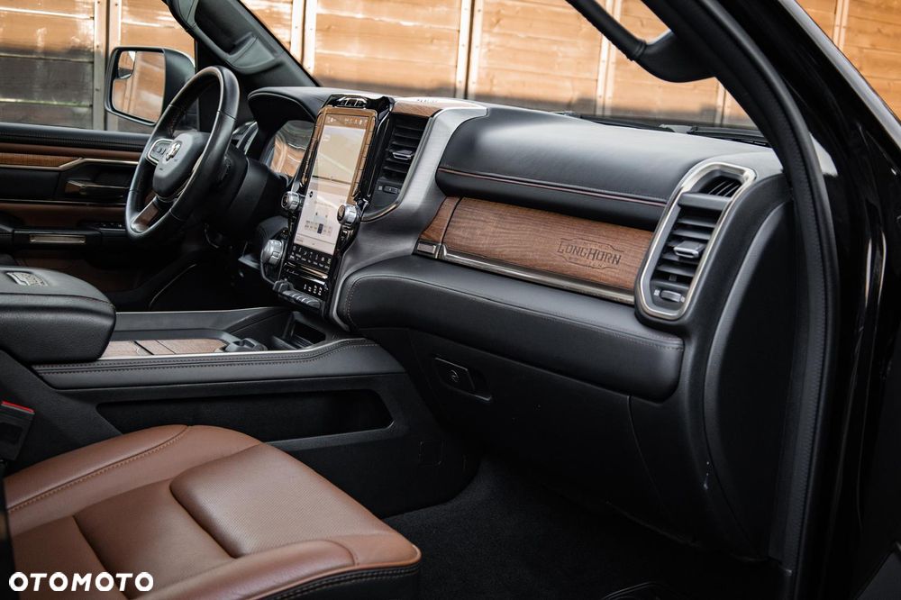 RAM 1500 5.7 Crew Cab Longhorn - 22
