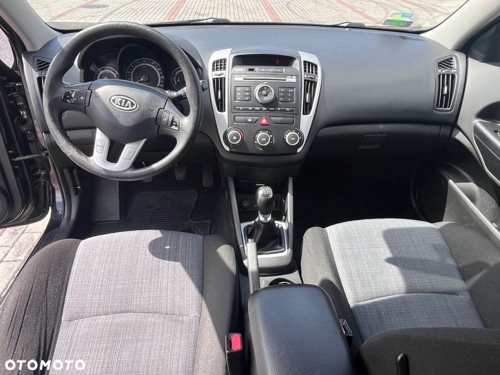 Kia Ceed 1.6 Comfort - 13