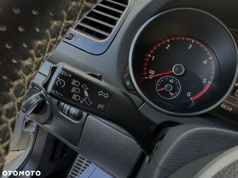 Volkswagen Golf 2.0 TDI DPF DSG GTD - 17