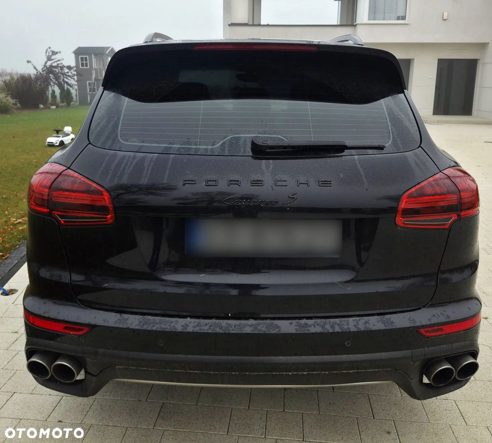 Porsche Cayenne - 4