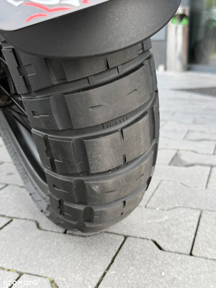 Husqvarna Svartpilen - 30