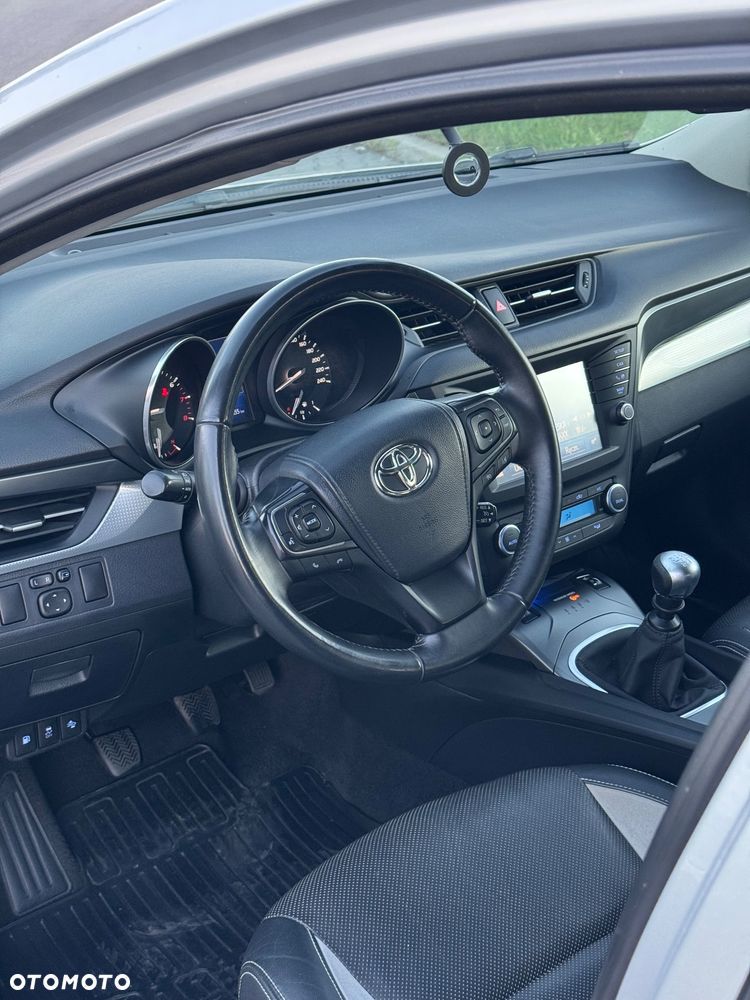 Toyota Avensis 1.8 Executive - 30
