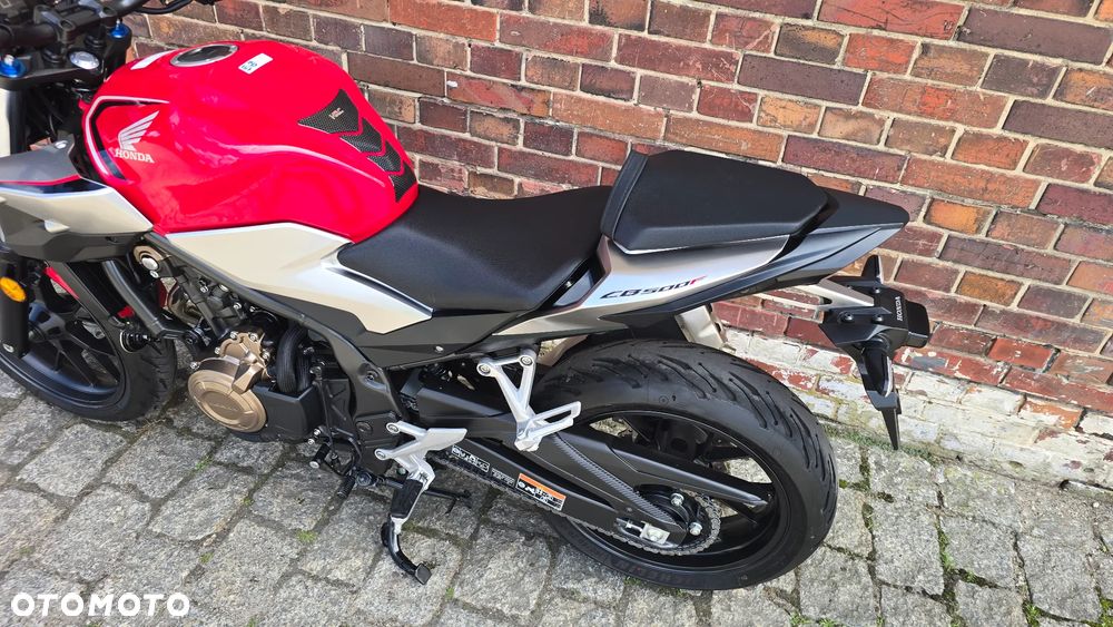 Honda CB - 12